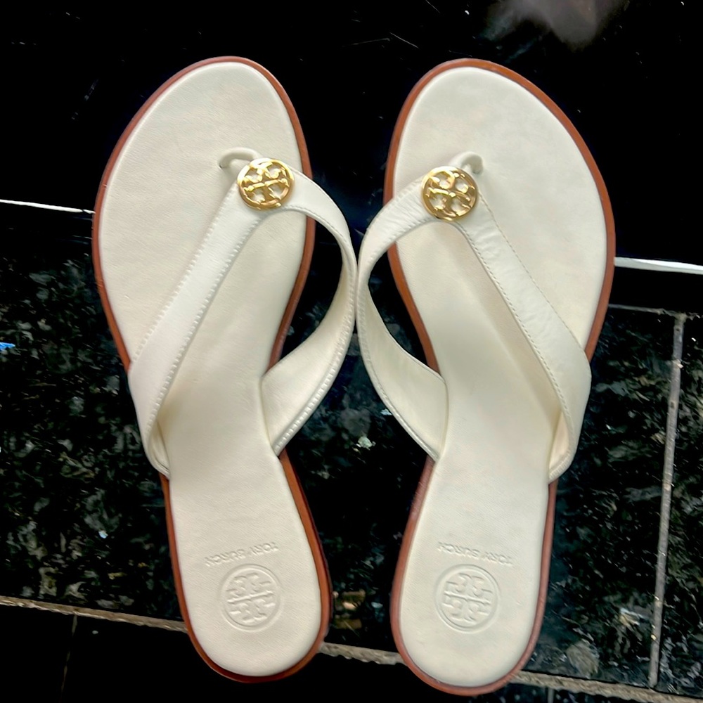 Tory, Burch flip-flops